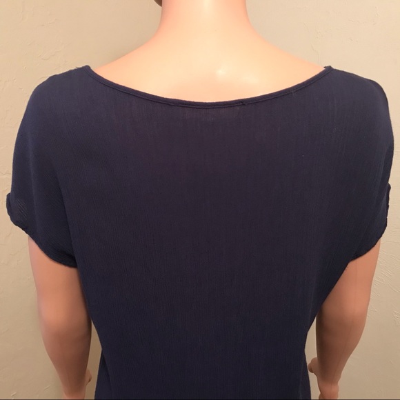 Francesca’s Blue V Neck Top w/Lace Details - Picture 4 of 4